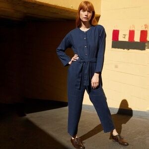 Sugar Candy Mountain linen jumpsuit in navy, size Large. Excellent condition